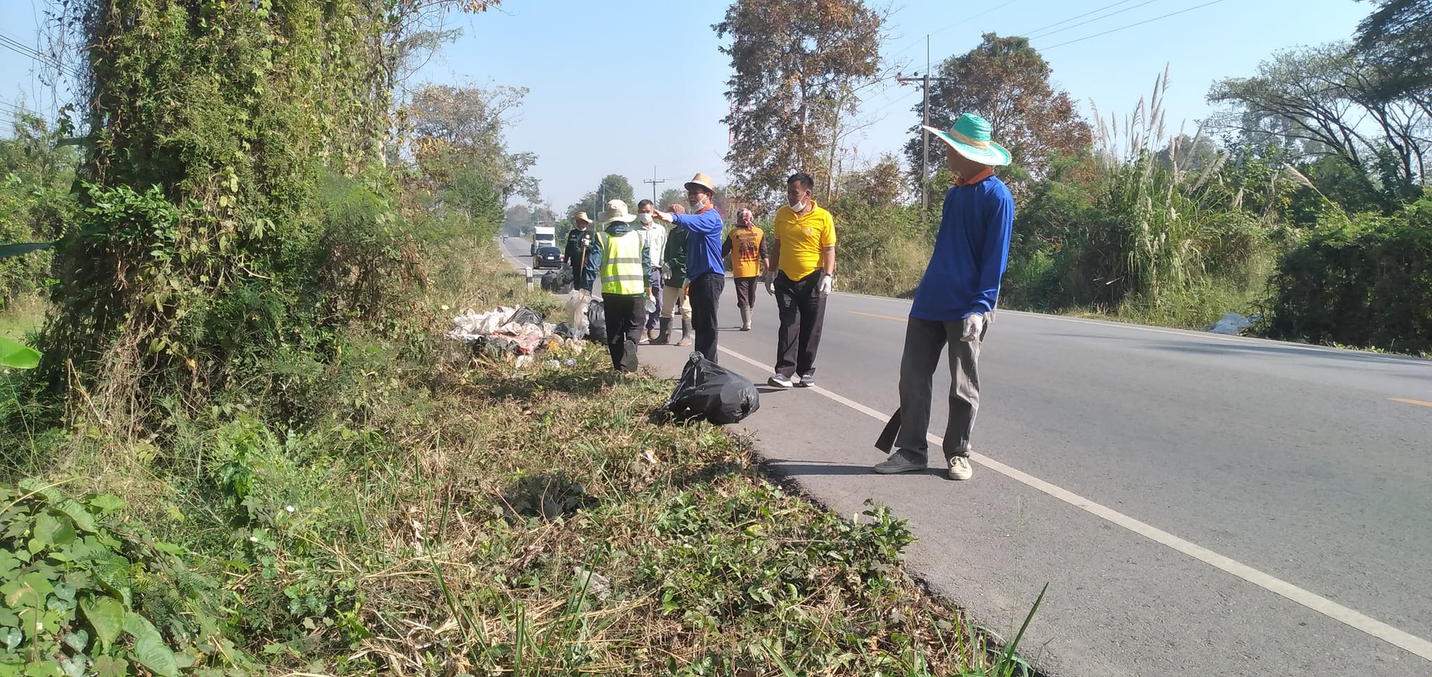 องค์การบริหารส่วนตำบลหนองไฮ ได้ทำกิจกรรมทำความสะอาด เก็บขยะตามถนนสายหลัก ในเขตตำบลหนองไฮ