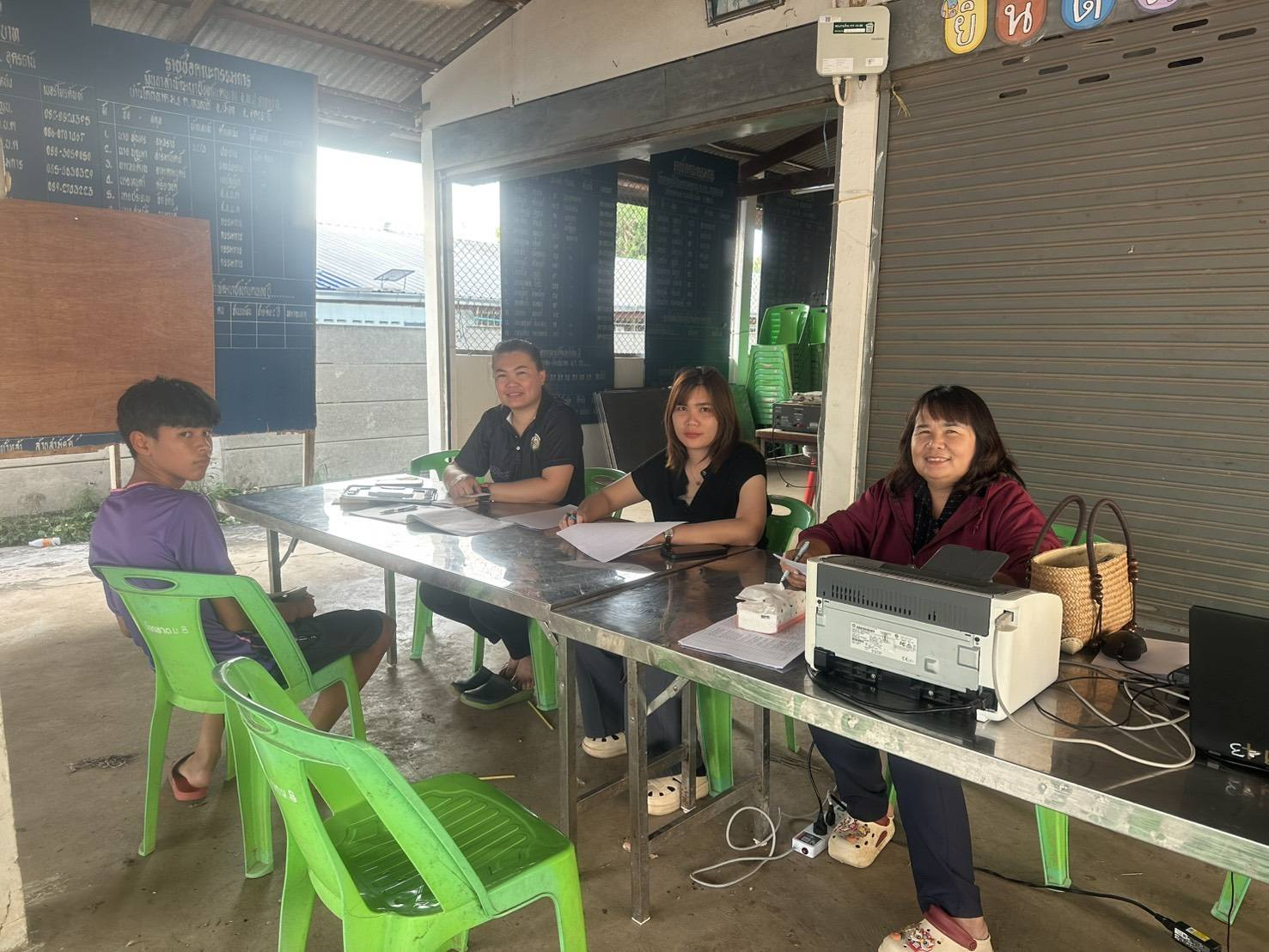 องค์การบริหารส่วนตำบลหนองไฮ ได้ออกเก็บค่าธรรมเนียมขยะมูลฝอย ณ ศาลาประชาคมบ้านโคกลาด